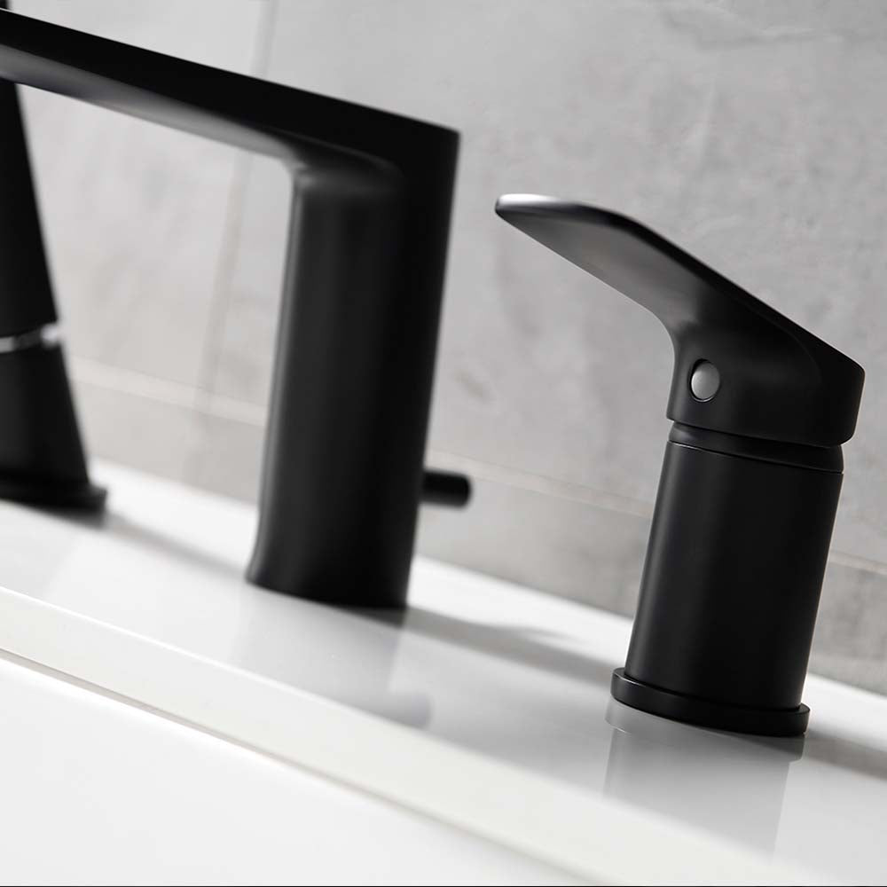 Deck Mounted Luxury Roman Tub Faucet Set With Handshower And Tub Spout