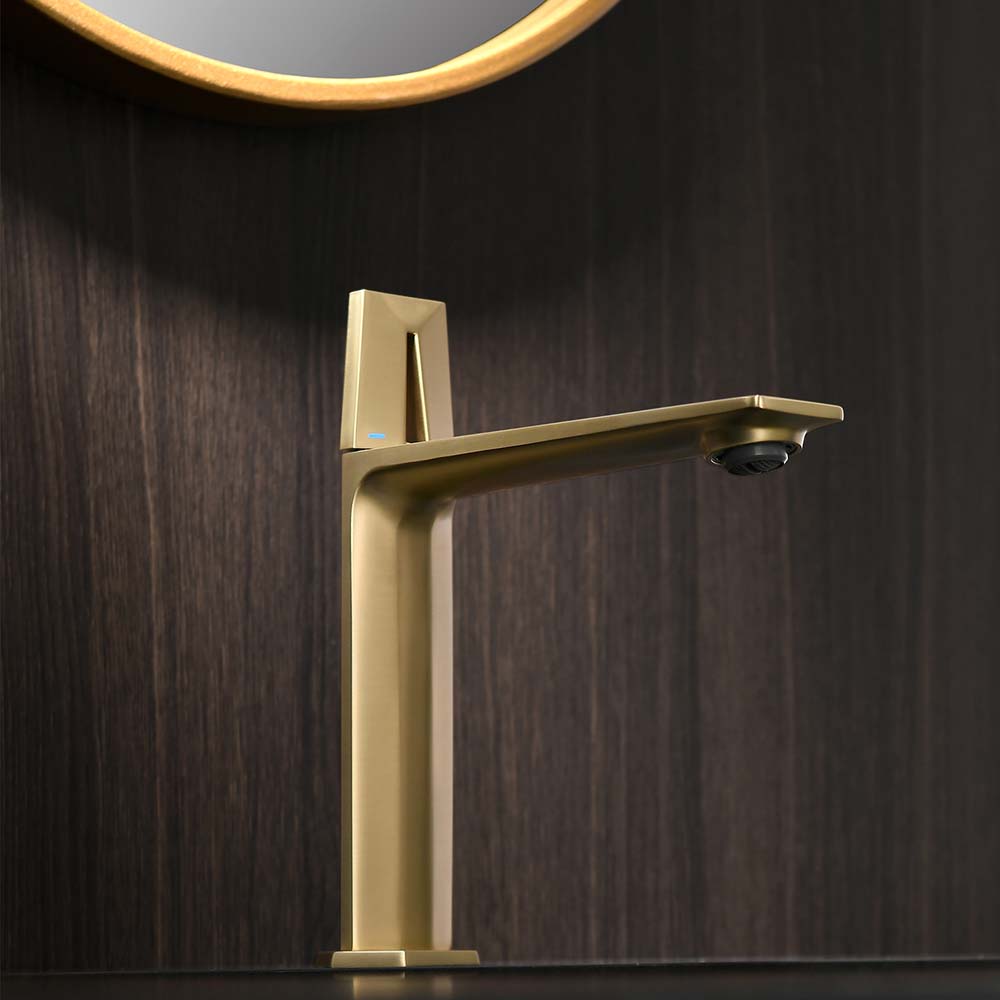 Modern Brushed Gold Bathroom Faucet with Sleek Single Handle Design