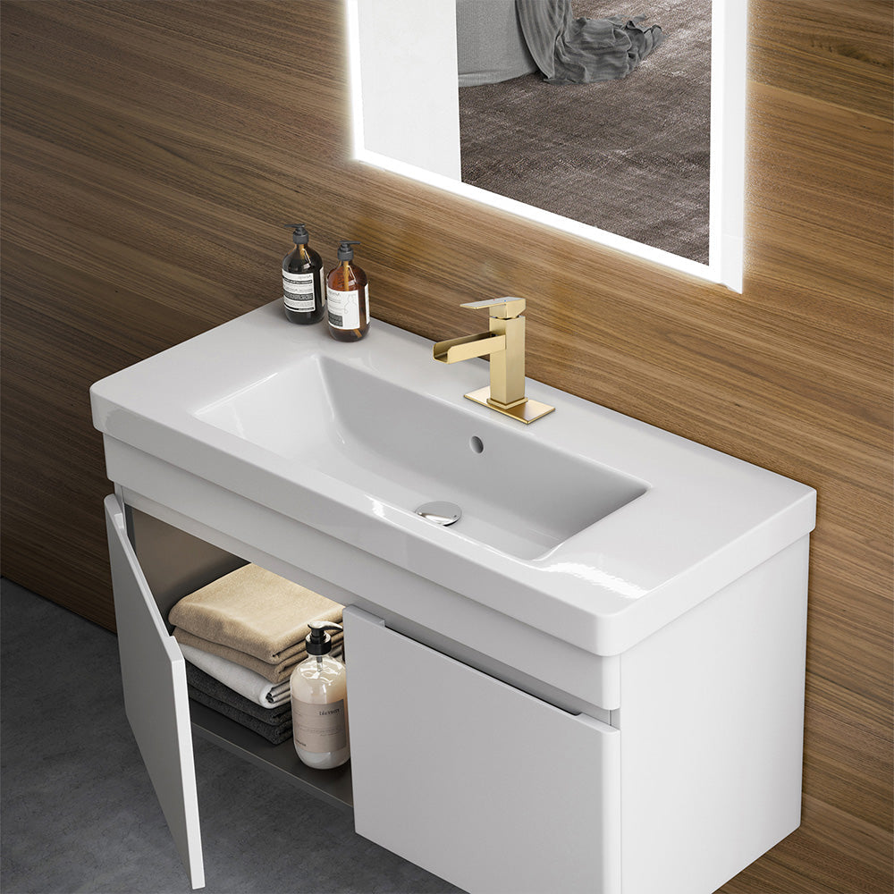 Elegant Waterfall Single-Hole Bathroom Faucet with Included Deck Plate
